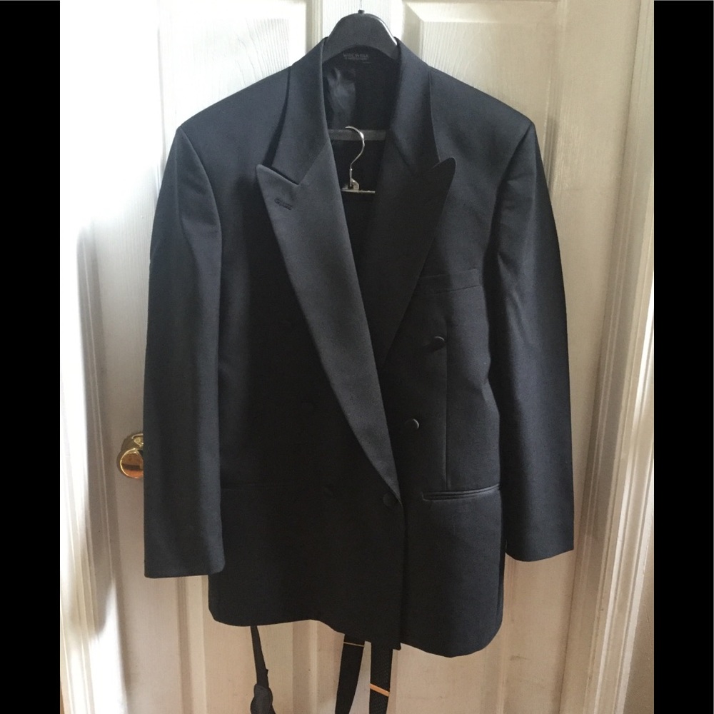 Barneys New York Double Breasted Tuxedo 43L-See full description 4 measurements